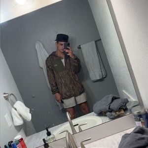 Meet your Posher, Jonathan